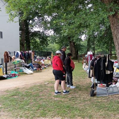 Vide grenier montjoie 4 